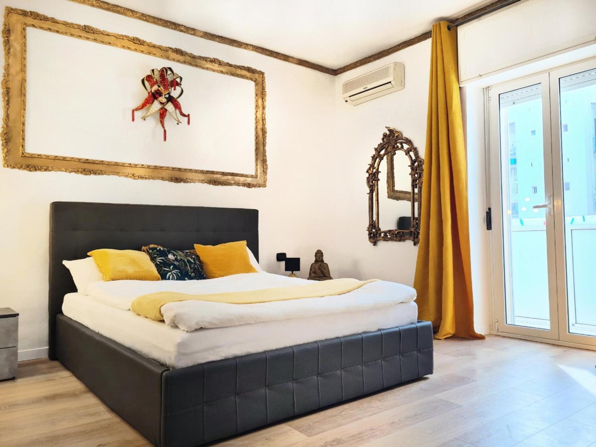 Luxury Flat In Center By The Sea Apartment Bari Exterior foto