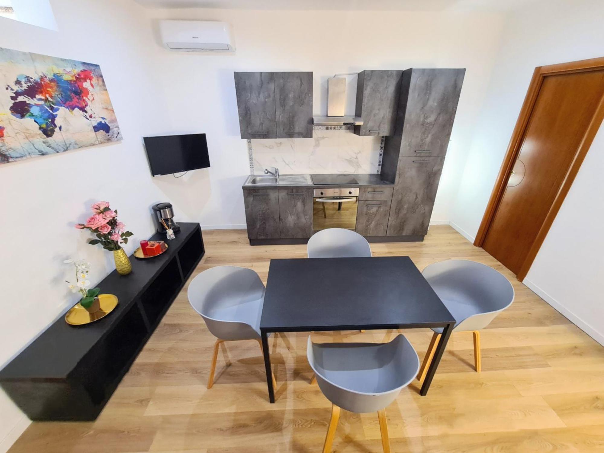 Luxury Flat In Center By The Sea Apartment Bari Exterior foto
